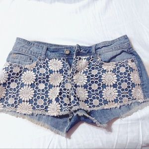 Forever 21 | Floral Lace Denim Shorts  | 4/S
